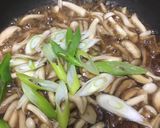 รูปขั้นตอนการทำที่ 6 ของ ไข่ห่อเต้าหู้ราดเห็ดสามอย่าง
