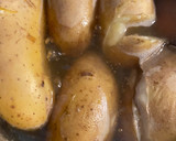 Foto del paso 1 de la receta: Ensalada de patatas con melva o "papas aliñás"
