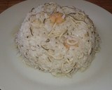 Foto del paso 5 de la receta: Arroz blanco con gulas y gambas