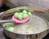 Foto langkah ke 6 dari resep Klepon lembut, tiba tiba jadi viral ?.