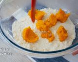 A picture of step 8 of Pumpkin / Squash Scones.