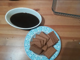 Postre de café y galletas