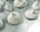 Foto del paso 6 de la receta: Merengue vegano 🐣