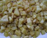 Foto langkah ke 1 dari resep Sambal goreng kentang pedas.