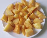 Hình bước làm 2 của món KHOAI TÂY xào thịt bò