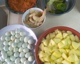Foto langkah ke 1 dari resep Telur puyuh + kentang + udang bumbu ala kadar nya 😌.