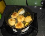 Foto langkah ke 2 dari resep Kue Terigu Goreng Manis.