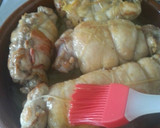 Foto del paso 12 de la receta: Muslos de pollo relleno en salsa de cebolla