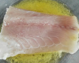 Foto del paso 3 de la receta: Perca a la plancha con mantequilla de mostaza