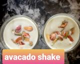 A picture of step 4 of Avocado milk shake.