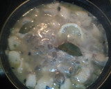Foto del paso 3 de la receta: Cazón con almejas en salsa de limón