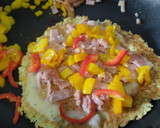 Foto del paso 7 de la receta: Torticas de coliflor a la pizza🧀🍕🍍🥓🌶️