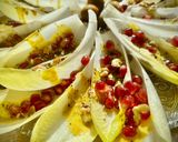 Foto del paso 4 de la receta: Barquitas de endivia con granada y cremoso de frutos secos a la cúrcuma y curry