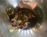 รูปขั้นตอนการทำที่ 2 ของ มะระผัดไข่