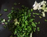 A picture of step 2 of Vegetable fried rice.