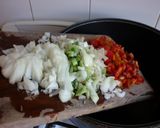 Foto del paso 1 de la receta: Guiso de arroz, papas y salchichas parrilleras