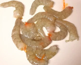 Foto del paso 2 de la receta: Tortilla de gambas con Rossinyols y Camagrocs