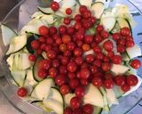 Une image de l'étape 2 de Courgettes bicolores à la pancetta corse et tomates cerise.