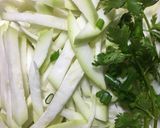 Hình bước làm 1 của món Canh bầu nấu với tôm