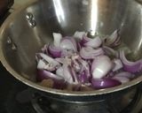 A picture of step 1 of Instant Onion-Curry Leaves Chutney.
