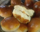 A picture of step 5 of Dinner rolls.