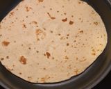 Une image de l'étape 2 de Piadina speck et pesto.