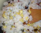 A picture of step 4 of Fried Rice with Egg.