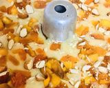 A picture of step 1 of Appricot peach caramel cake.