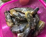 Foto langkah ke 1 dari resep Caramelized Butter Garlic Prawn #FingerLickingGewd.