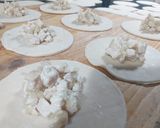 Foto del paso 2 de la receta: Empanadas de cóctel de Pollo