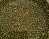 A picture of step 2 of Corn and Mung Bean Soup with Raisins and Walnuts.