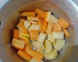 Foto langkah ke 1 dari resep Sop Daging Sapi Yummy.