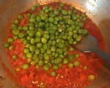 A picture of step 5 of Carrot and Peas Curry.
