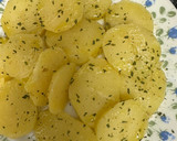 Foto del paso 3 de la receta: 455. Bacalao confitado con cebolla caramelizada y patatas (principal pescado)