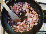 Sajtkrémes-baconos csirkemell rozmaringos édesburgonyával