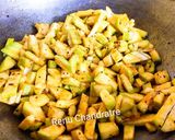 खट्टी मीठी लौकी (Khatti meethi lauki recipe in hindi) रेसिपी चरण 3 फोटो