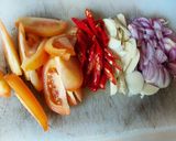 Foto langkah ke 1 dari resep Tumis Cumi Kuah.