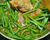Une image de l'étape 4 de Loubia machtou / haricot vert en sauce avec oignon 🧅et tomate 🍅.