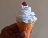 A picture of step 4 of Cake in ice-cream cone.
