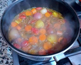 Foto del paso 8 de la receta: Pollo estofado al curry japonés casero con cebollitas dulces