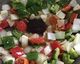 รูปขั้นตอนการทำที่ 2 ของ “ผัดพริกเผาไก่กรอบ”