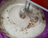 Foto langkah ke 5 dari resep Classic Chocolate Cake (Steam).