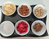 ડ્રાય ફ્રૂટ ચીકી (dry fruits chikki recipe in gujarati) રેસીપી સ્ટેપ1ફોટો