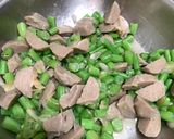 Foto langkah ke 6 dari resep Tumis Buncis Bakso.