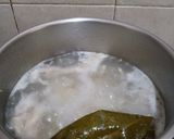 Foto langkah ke 2 dari resep Sup Tahu Ayam.