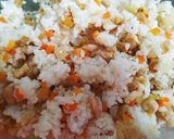 Foto langkah ke 4 dari resep Bola Bola Nasi Wortel Keju.