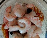 A picture of step 1 of Asian Chilli & Garlic king prawns in a stir fry Sauce. 🥰.