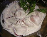 Virslis lilahagyma saláta tejfölösen recept fázis 4 fotója