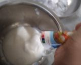 A picture of step 4 of American Nuts Ice cream.