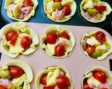 Foto del paso 2 de la receta: CANASTITAS DE JAMÓN COCIDO Y QUESO CON TOMATE Y ACEITUNAS 🍖🧀🍅🫒